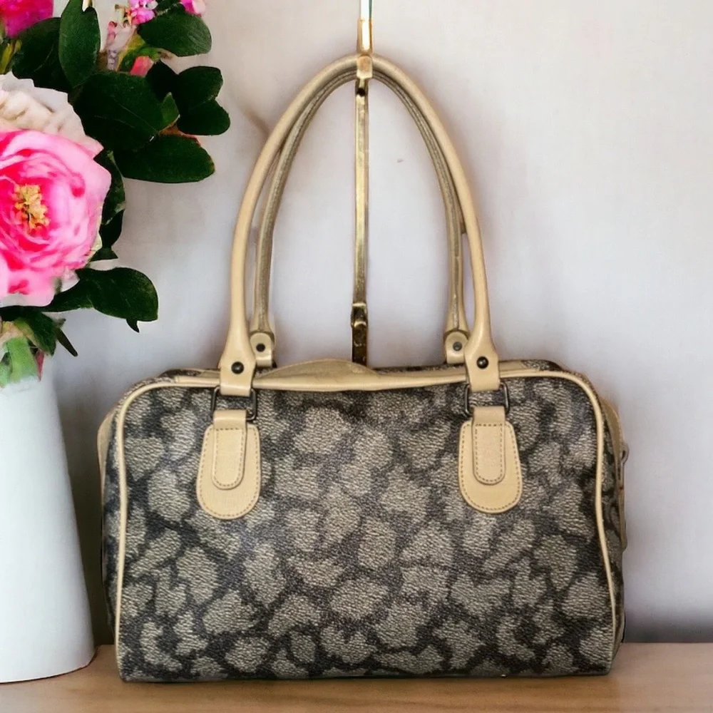 Yves Saint Laurent YSL Medium Shoulder Bag Vintage - Picture 2 of 7